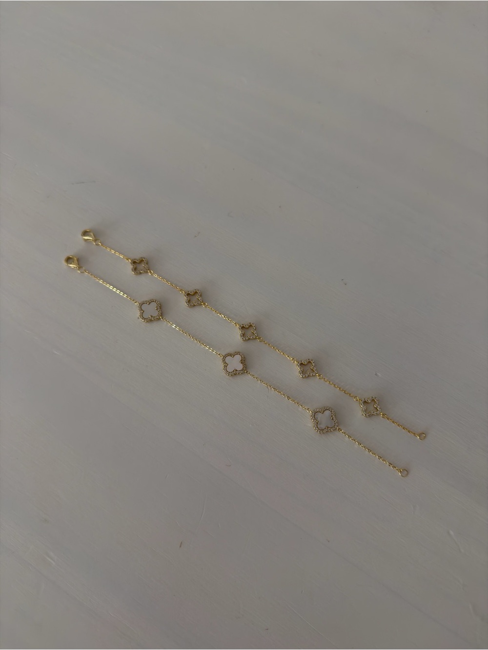 Set of 2 Gold Clover Link Women's Bracelet with Rhinestones